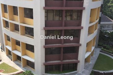 Dataran PHB, formerly Peremba Square, Saujana Resort