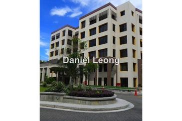 Dataran PHB, formerly Peremba Square, Saujana Resort