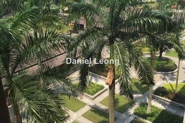 Dataran PHB, formerly Peremba Square, Saujana Resort