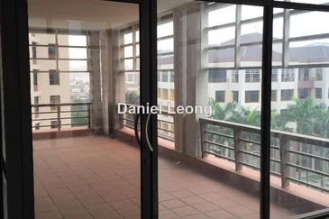 Dataran PHB, formerly Peremba Square, Saujana Resort