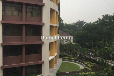 Dataran PHB, formerly Peremba Square, Saujana Resort