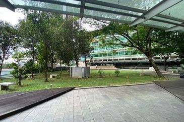 Platinum Sentral - Ground Floor Office