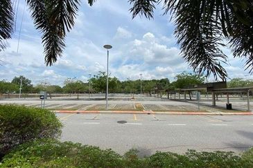 Cyber Tower 11 Corporate Tower