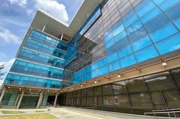 Cyber Tower 11 Corporate Tower