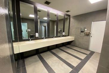 Cyber Tower 11 Corporate Tower