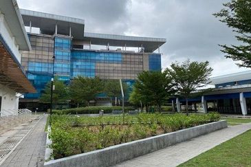 Cyber Tower 11 Corporate Tower