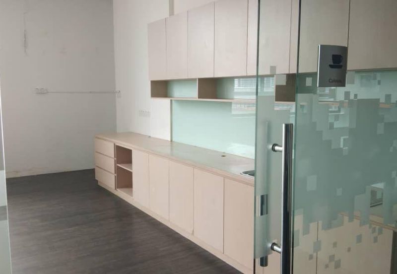 PJ 33 (formerly Jaya 33), PJ33