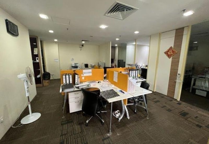 PJ8 Signature Office