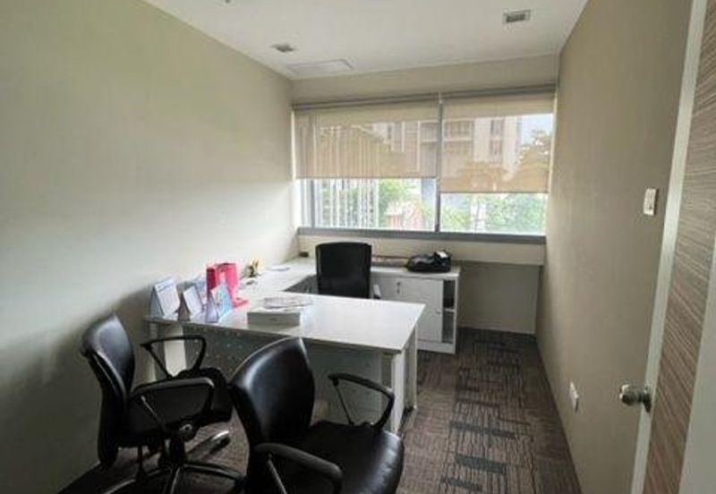 PJ8 Signature Office