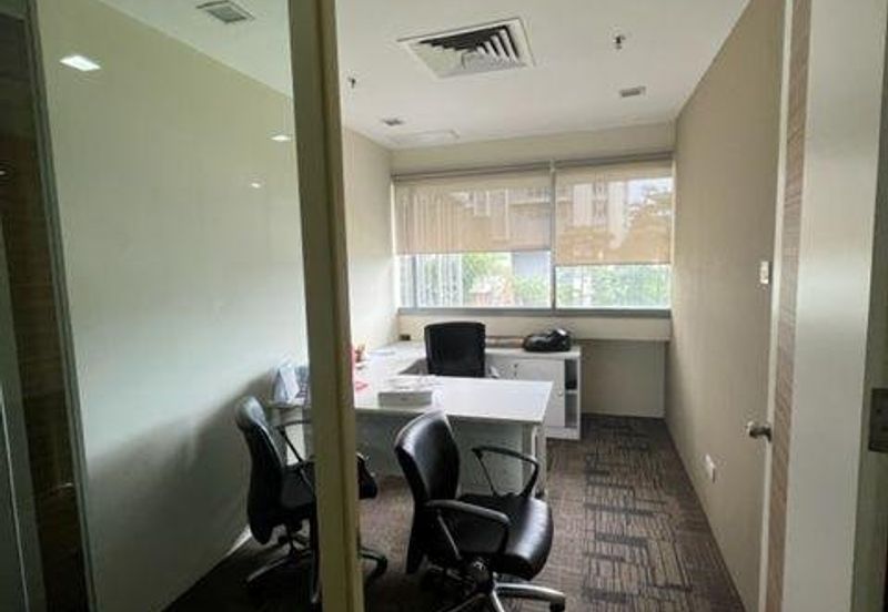 PJ8 Signature Office