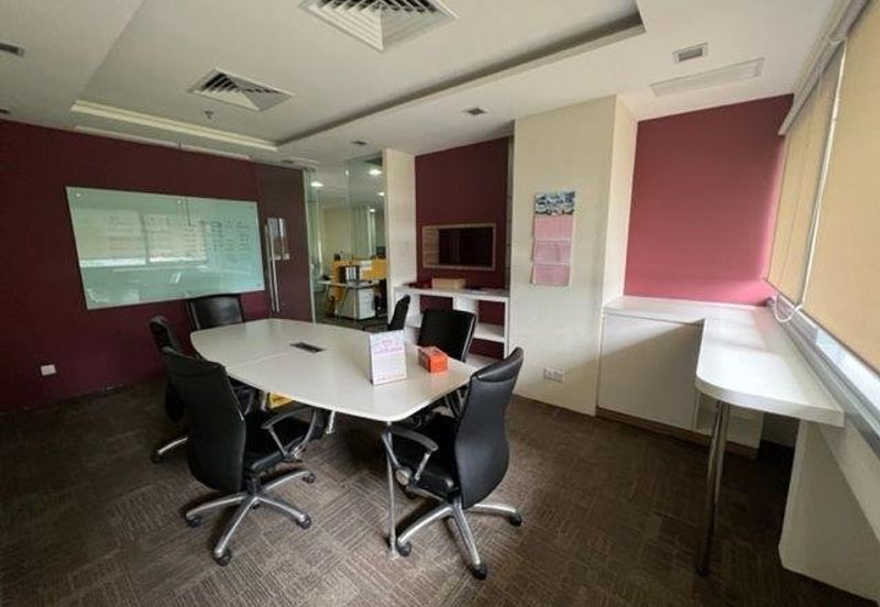 PJ8 Signature Office