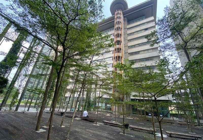 PJ8 Signature Suite Office