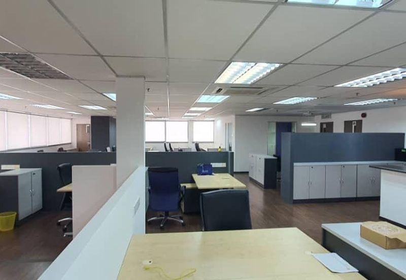 PJ8 Signature Suite Office