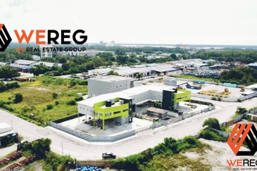 West Port, Pulau Indah