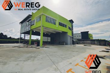 West Port, Pulau Indah