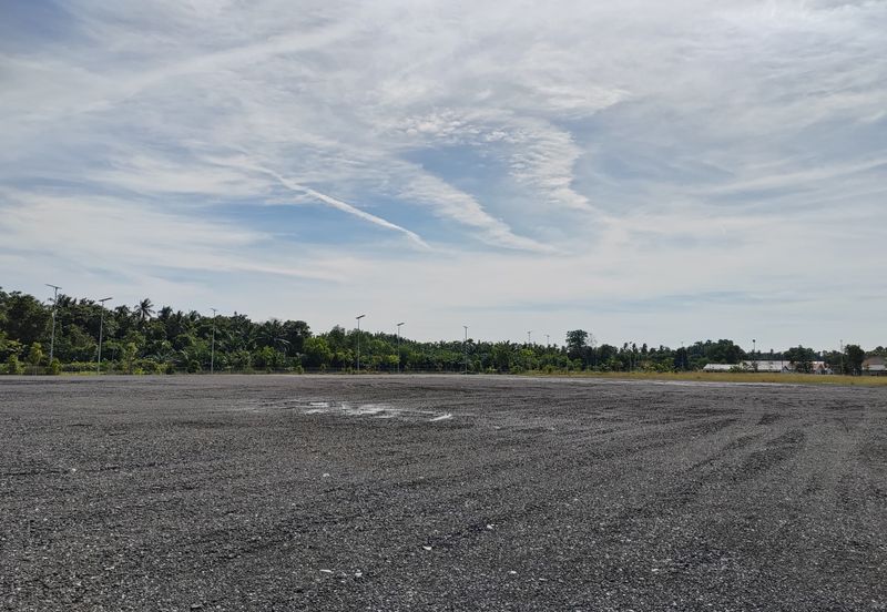 West Port, Pulau Indah