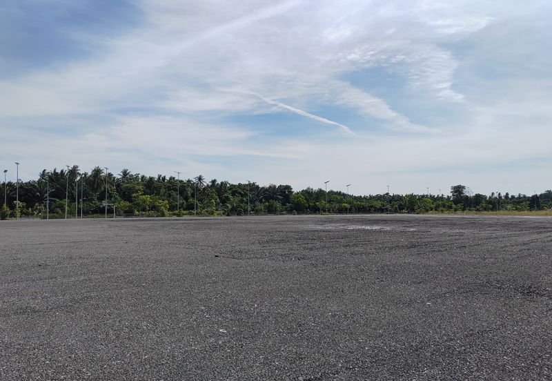 West Port, Pulau Indah