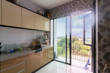 Duta Villa, Setia Alam