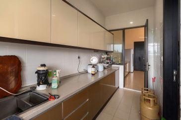 Duta Villa, Setia Alam