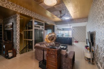 Duta Villa, Setia Alam