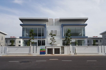 Gateway 16, Bandar Bukit Raja