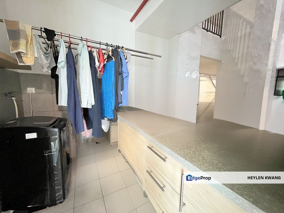 Gm Remia Residence Corner Unit Partially Furnished for Sale, Selangor, Klang