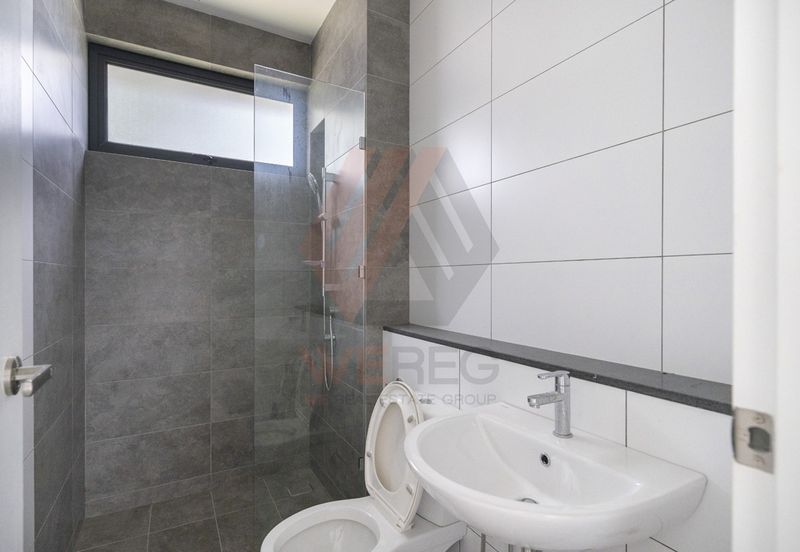 Lucent Residence @ twentyfive.7