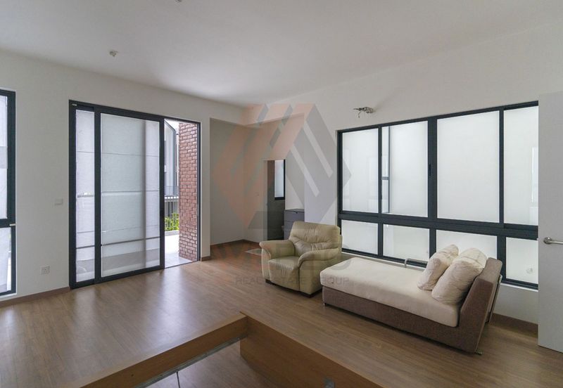 Lucent Residence @ twentyfive.7