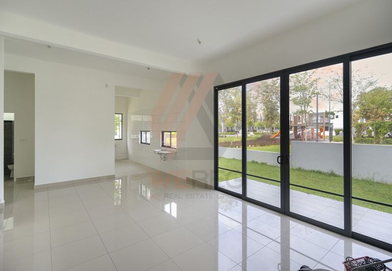 Lucent Residence @ twentyfive.7