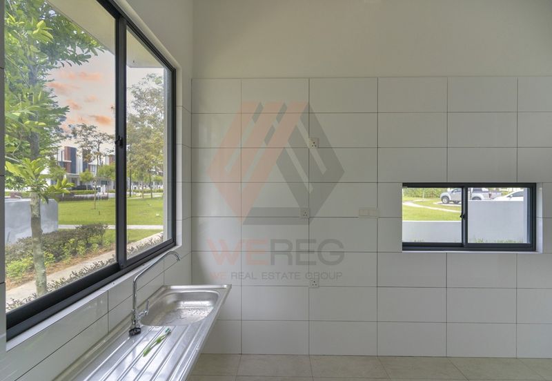 Lucent Residence @ twentyfive.7