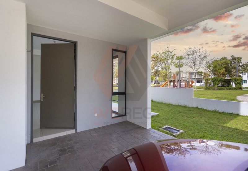 Lucent Residence @ twentyfive.7