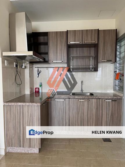 Kota Kemuning Lagoon Suites Partially Furnished For Sale, Selangor, Kota Kemuning