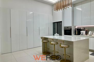 Duta Villa, Setia Alam