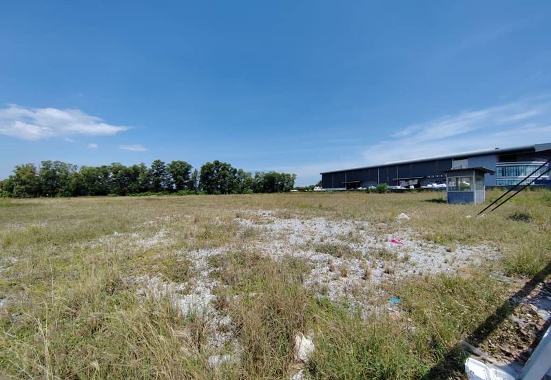 West Port, Pulau Indah