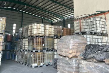 West Port, Pulau Indah