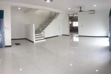 Jalan Setia Wawasan U13/33J