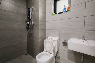 Amber Residence @ twentyfive.7