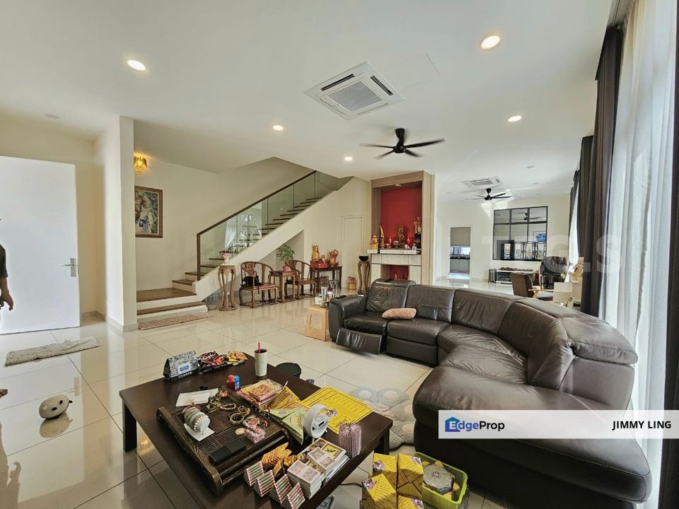 Fully Renovated Villa 22 Semi-D Bukit Rimau, Selangor, Shah Alam