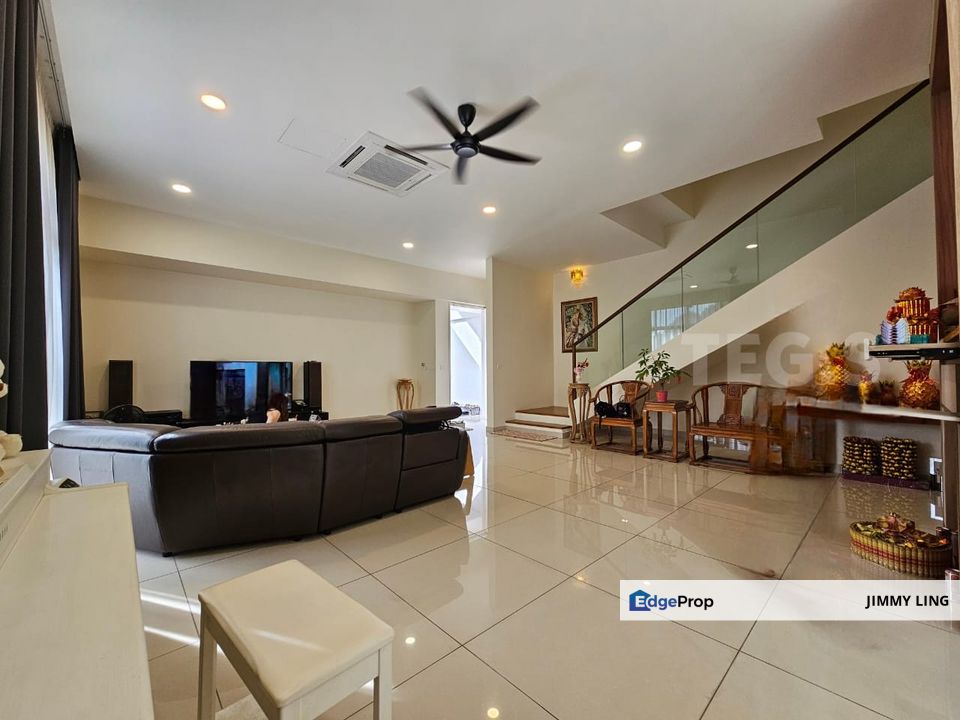 Fully Renovated Villa 22 Semi-D Bukit Rimau, Selangor, Shah Alam