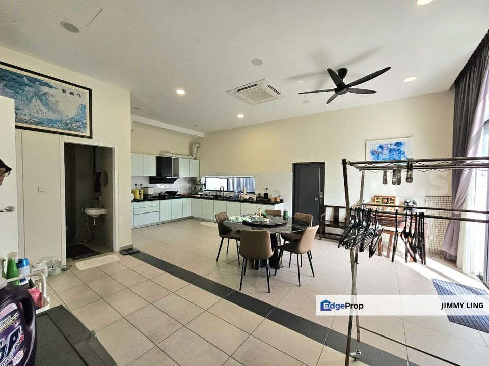 Fully Renovated Villa 22 Semi-D Bukit Rimau, Selangor, Shah Alam