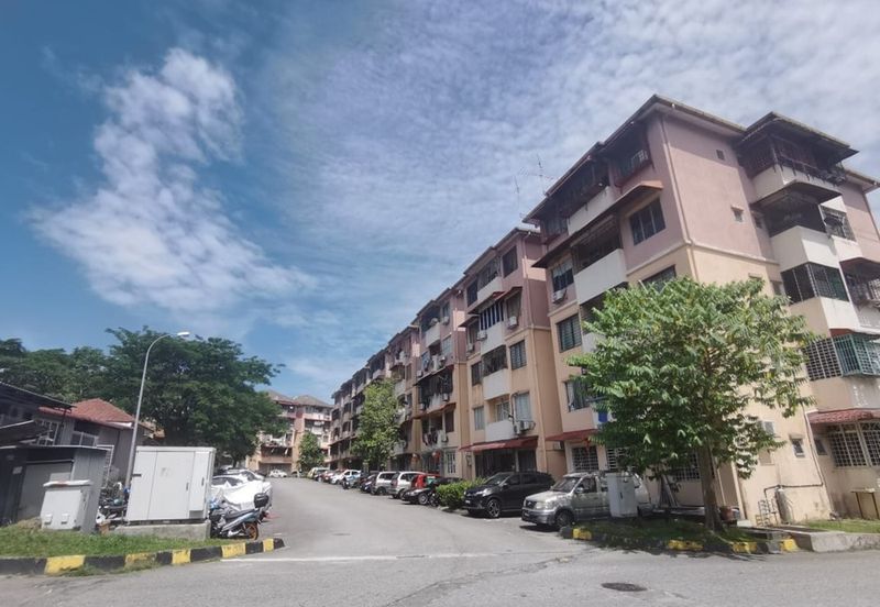 Pangsapuri Putra Impian, Taman Pinggiran Putra