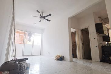 Pangsapuri Putra Impian, Taman Pinggiran Putra