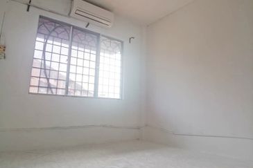 Pangsapuri Putra Impian, Taman Pinggiran Putra