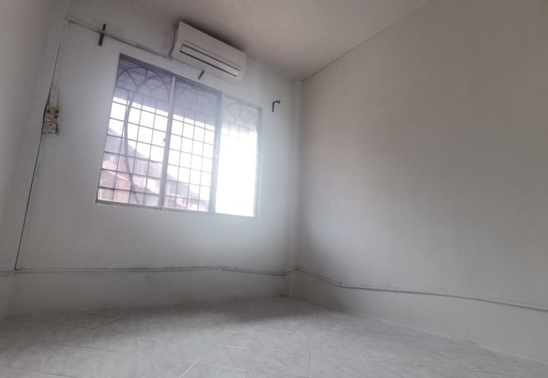 Pangsapuri Putra Impian, Taman Pinggiran Putra