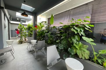 Jalan Cemara, Bandar Botanik