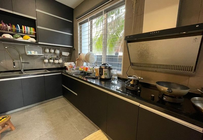 Jalan Cemara, Bandar Botanik