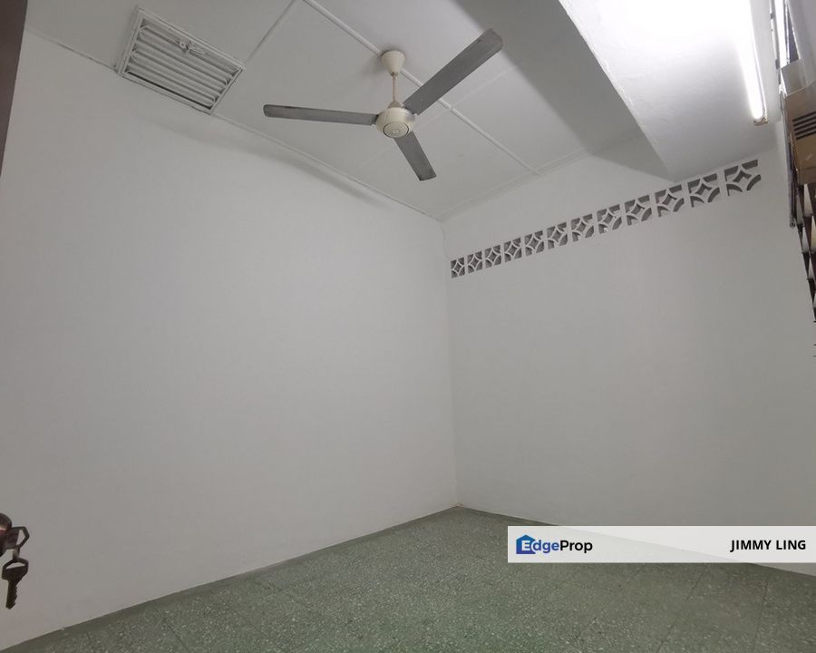 Booking RM1k ONLY, Single Storey Batu Belah Klang 20x85, Selangor, Klang