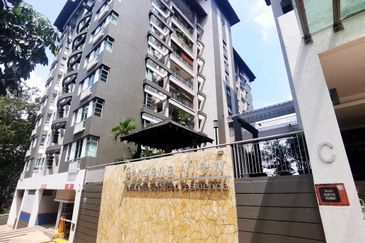 Perdana View Condominium