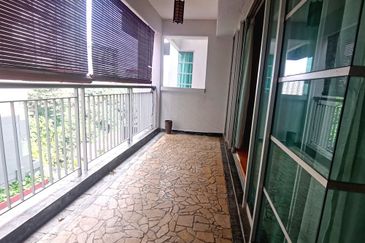 Perdana View Condominium