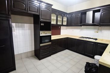 Perdana View Condominium